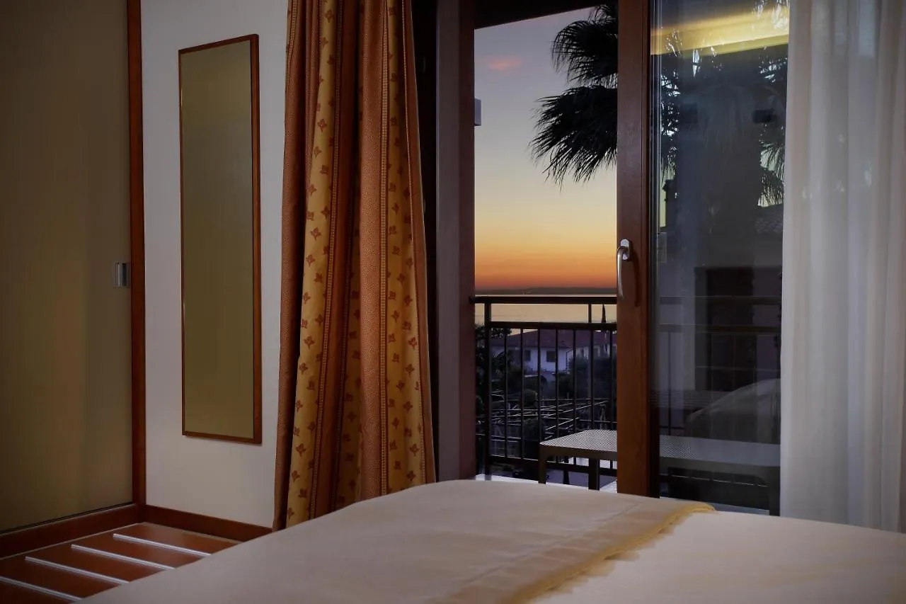 Hotel Villa Olivo Resort 3S باردولينو